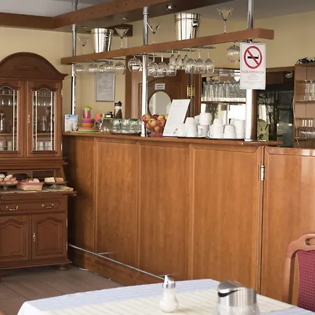 Ξενοδοχείο Aqua 3*