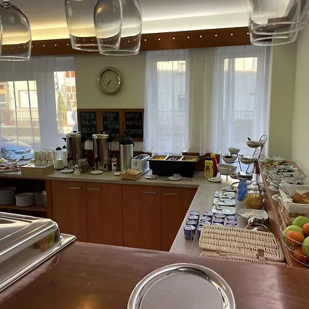 Ξενοδοχείο Aqua 3*